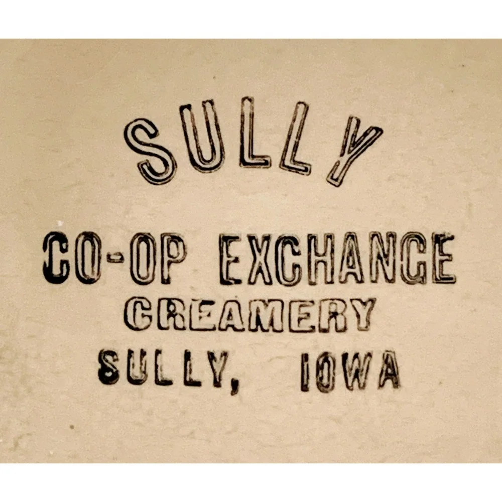 VTG Watt Pottery #8 Apple Ribbed Bowl Sully Co-Op Creamery Iowa Advertising Read